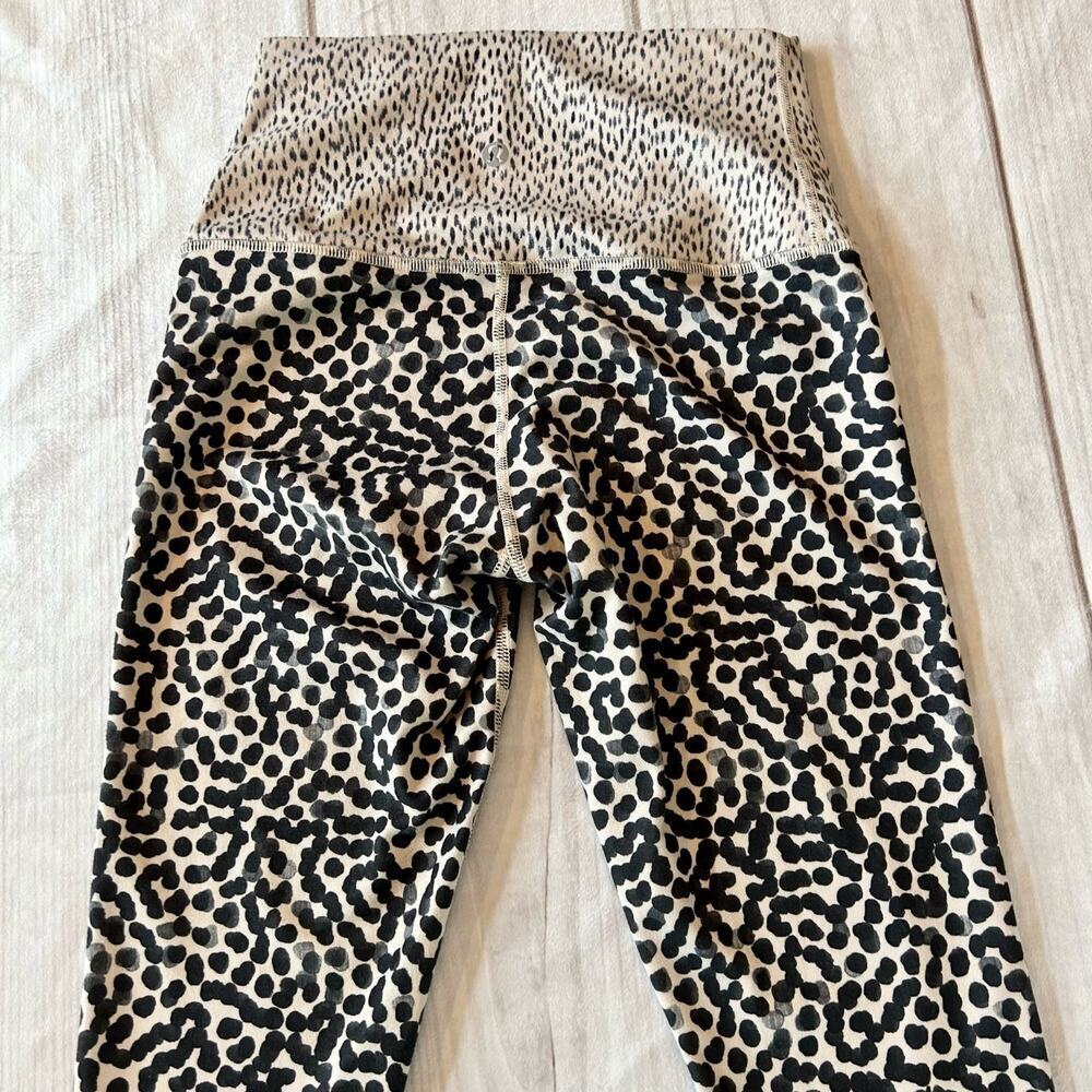 Lululemon Wunder under crop animal print high waisted leggings lounge 4 - Picture 7 of 10